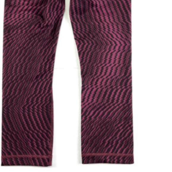 Lululemon Wunder Under Cropped Leggings Burgundy Geometric Pattern Size 6 - Picture 7 of 8